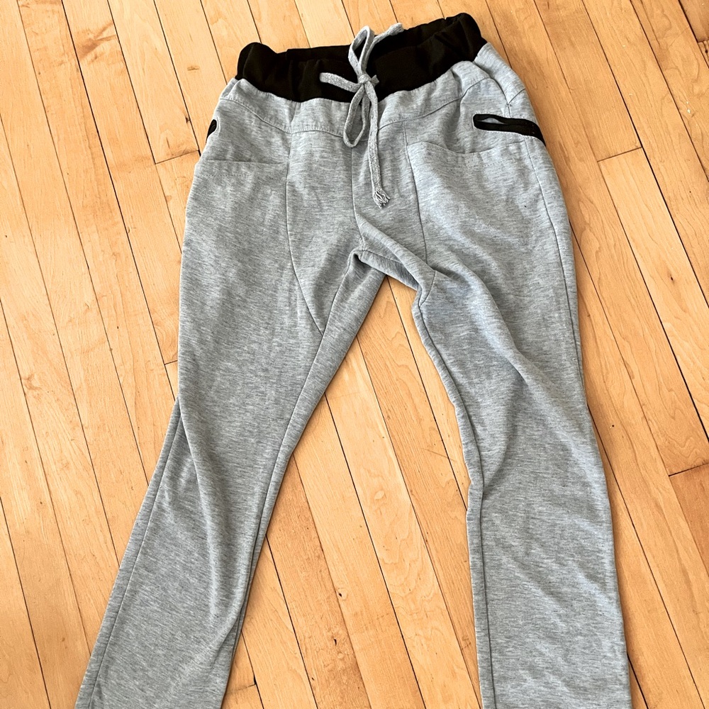 Mens joggers. Like new.